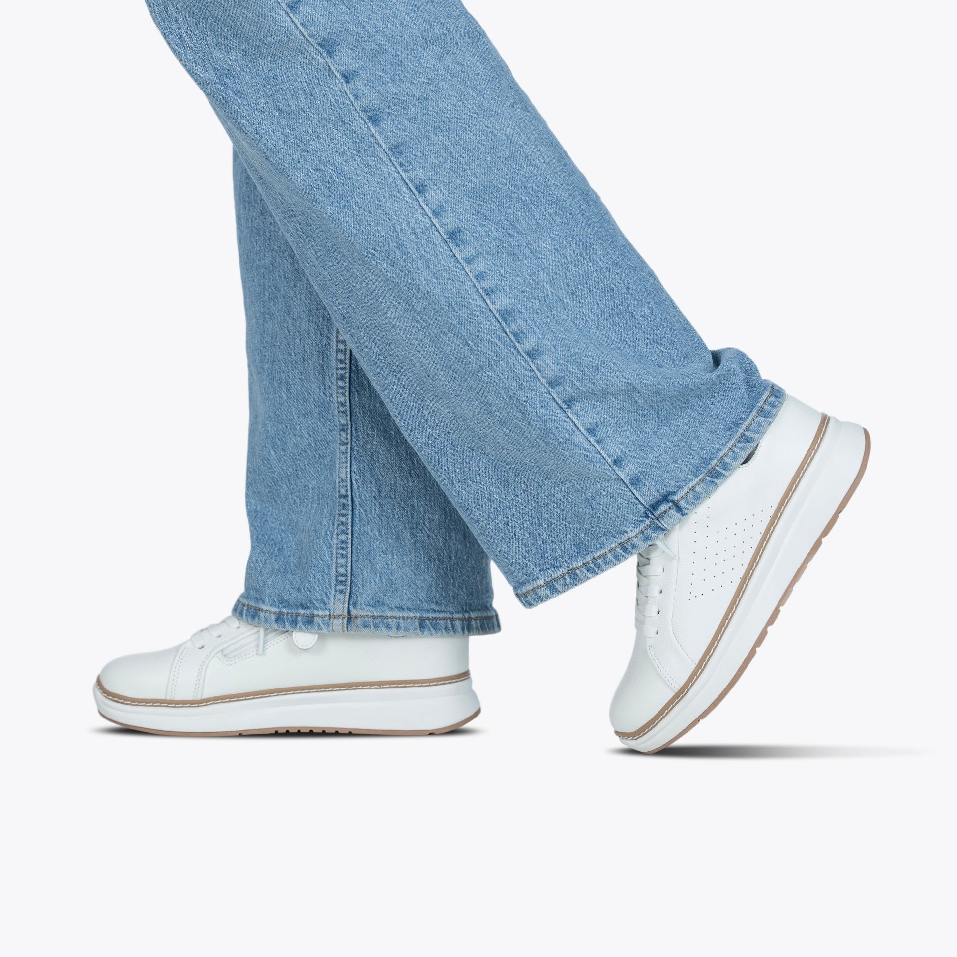  Women's White Leather BILLY Comfort Luxe